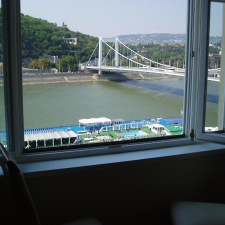 Danube View Appartement Boedapest Buitenkant foto